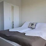 Levander Apartment *